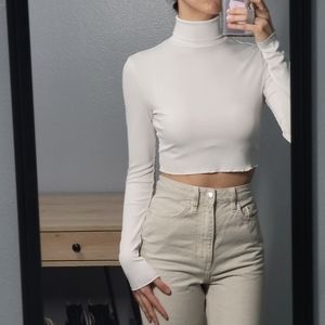 White turtleneck crop top